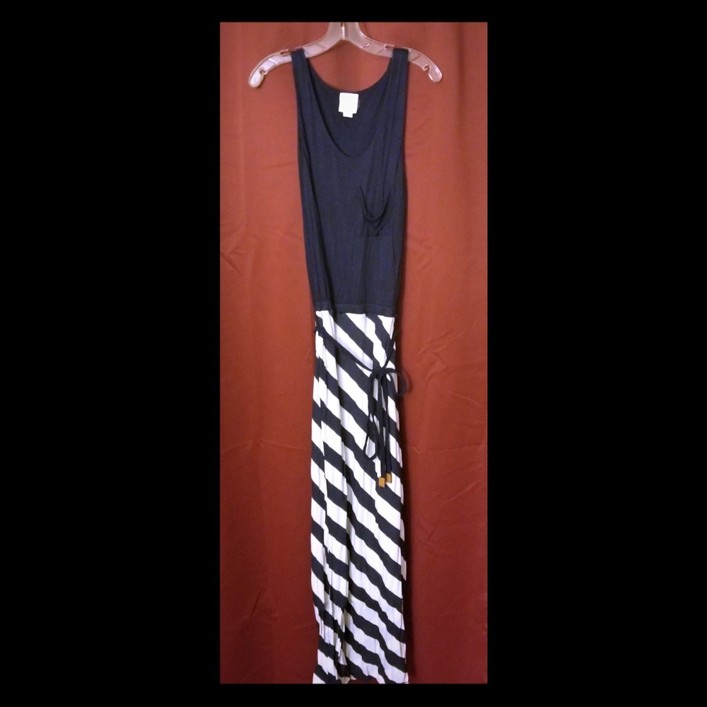 Line & Dot lightweight maxi dress for TALL ladies!